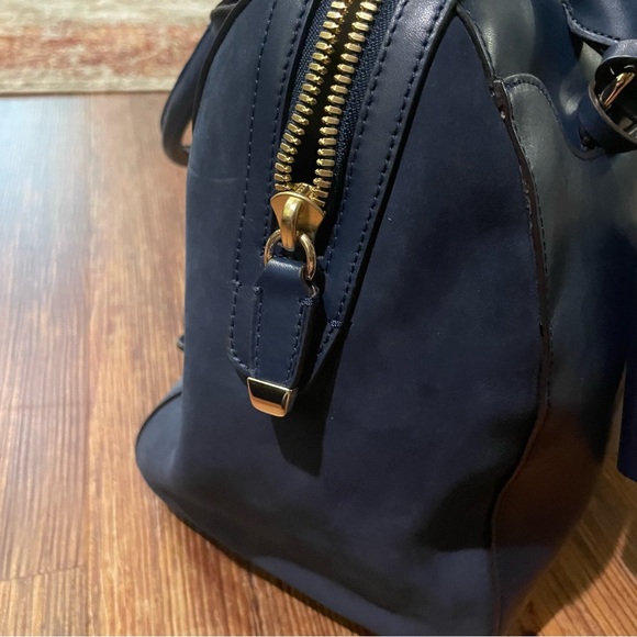 Coach Handbag - Picture 2 of 3